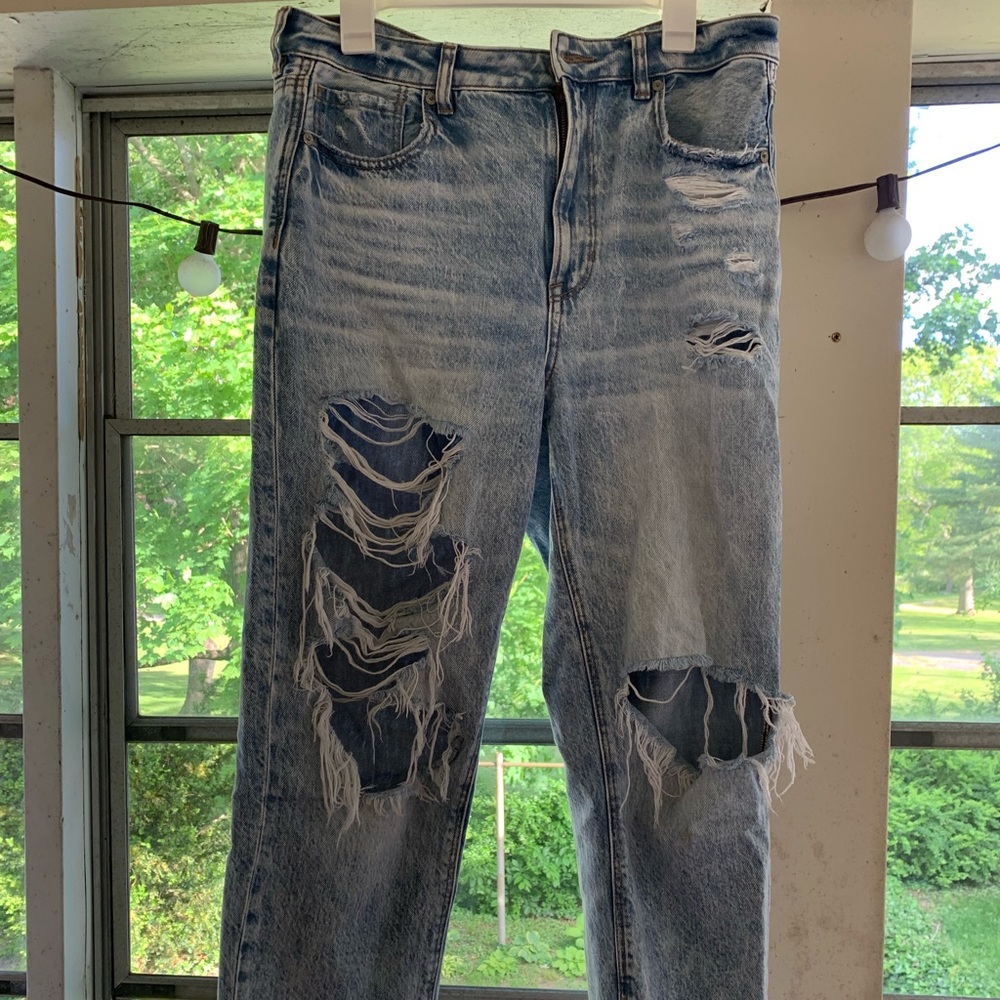American Eagle distressed jeans